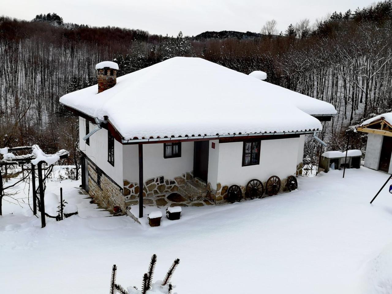 Къща За Гости Ножери Tryavna Exterior foto